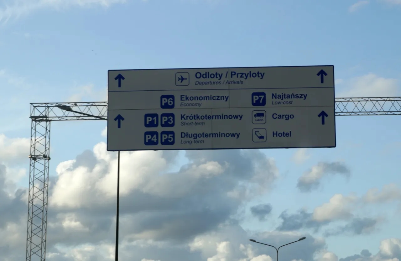 Jak wjechać na parking lotnisko Gdańsk - uniknij problemów z wjazdem