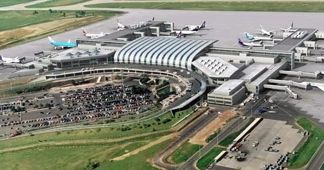 Jak dojechać z lotniska w Budapeszcie do centrum - tanio i wygodnie