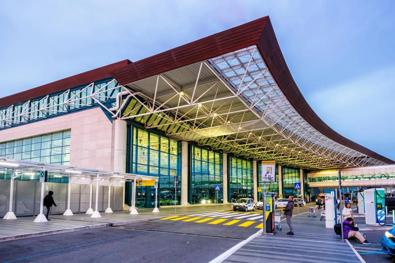 Jak dojechać z lotniska Fiumicino do Watykanu - najlepsze opcje transportu