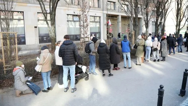 Gdzie najmniejsze kolejki po paszport? Odkryj szybkie lokalizacje w Polsce