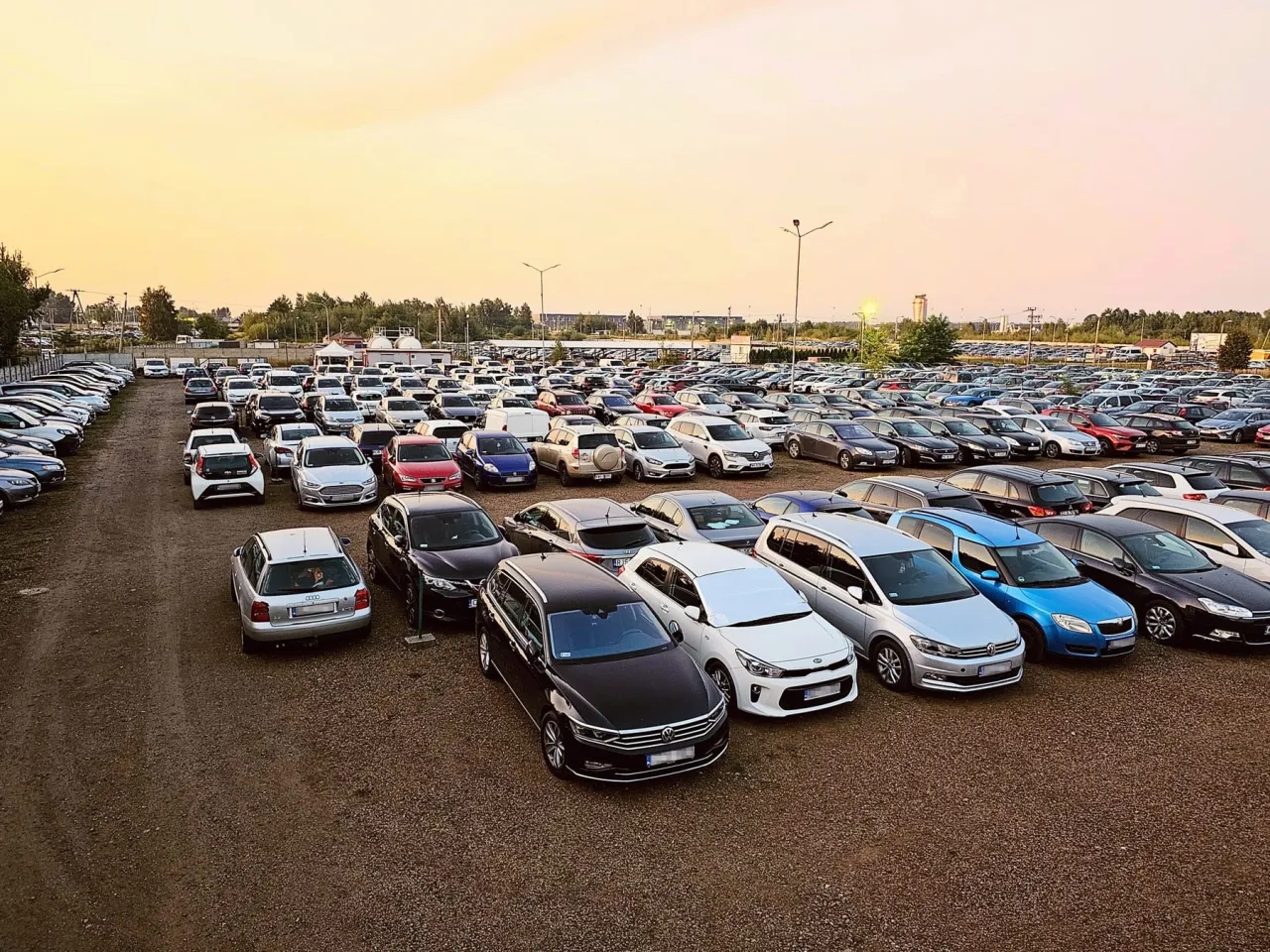 Ile kosztuje wjazd na lotnisko Pyrzowice? Sprawdź ceny parkingu