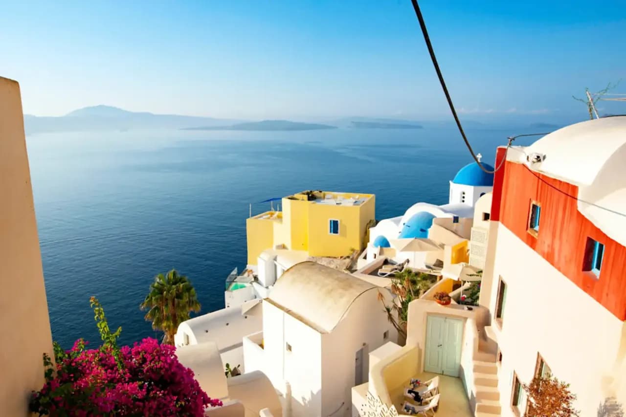 Czy na Santorini jest lotnisko? Wszystko, co musisz wiedzieć