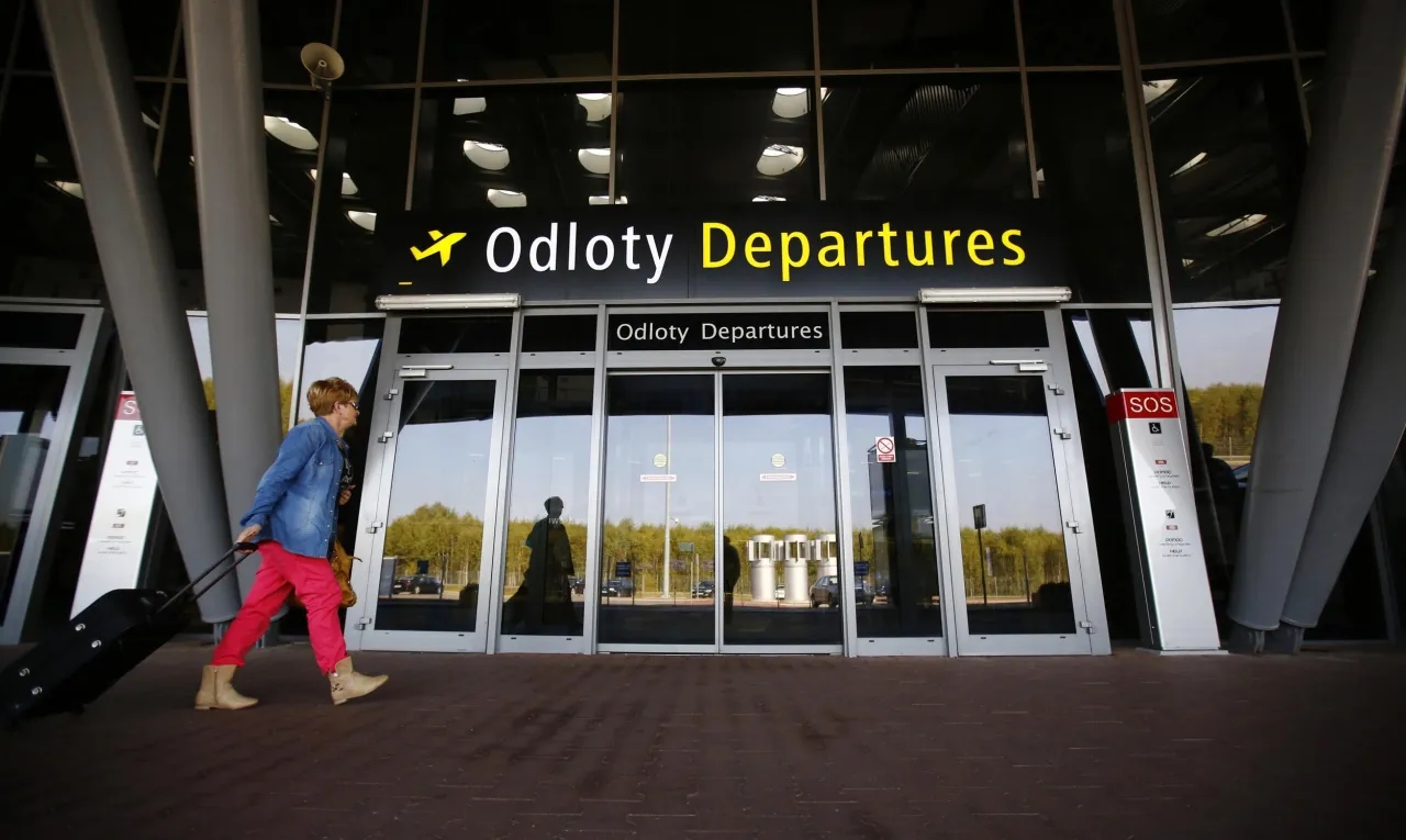 Jakie są zarobki na lotnisku? Sprawdź, co możesz zarobić w branży