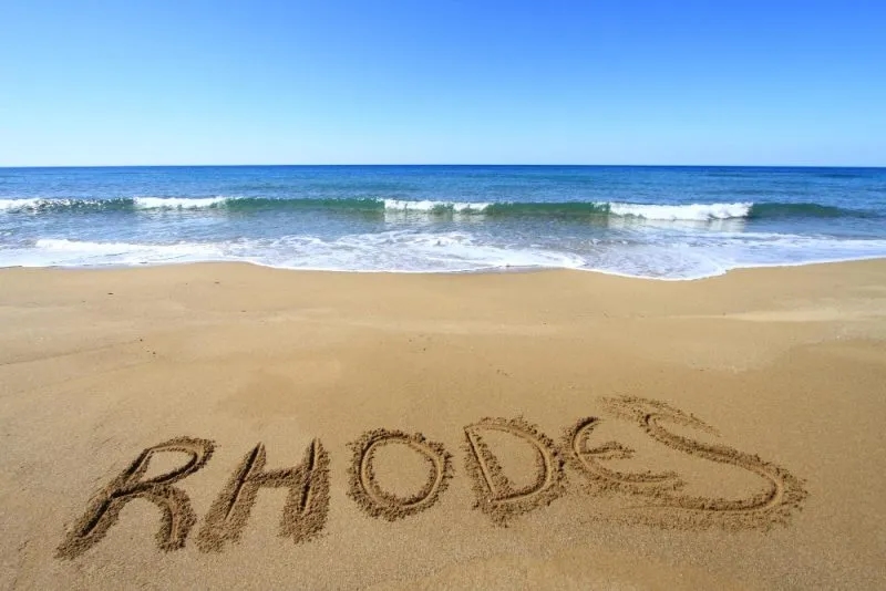 Ile trwa lot na Rodos z Warszawy? Czas przelotu i ważne informacje