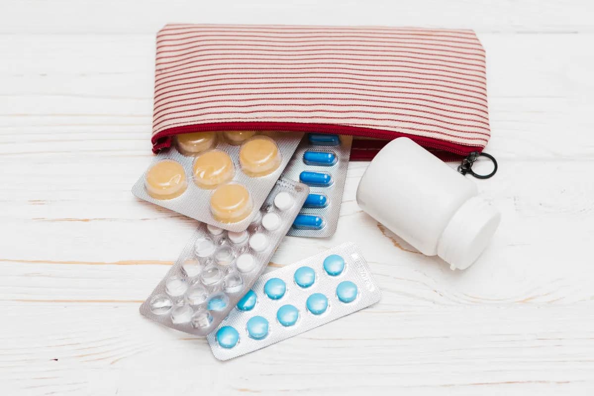 Jak przewozić leki w samolocie Ryanair bez stresu i problemów